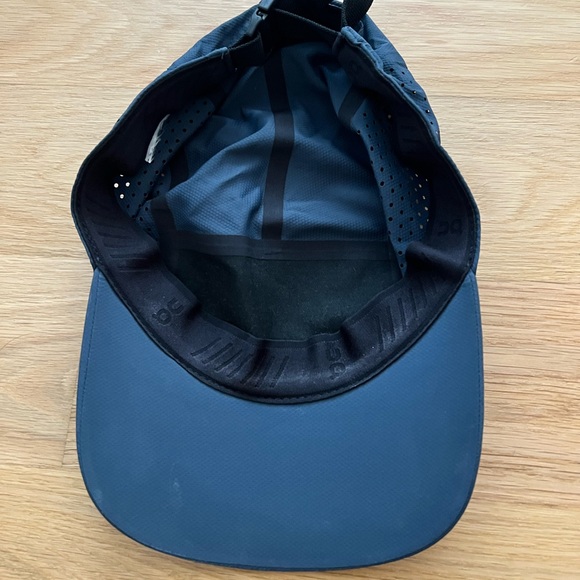 On Running Hat - Picture 2 of 2